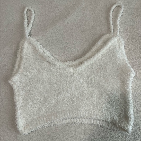BLUENOTES FLUFFY CROP TOP - Picture 2 of 6